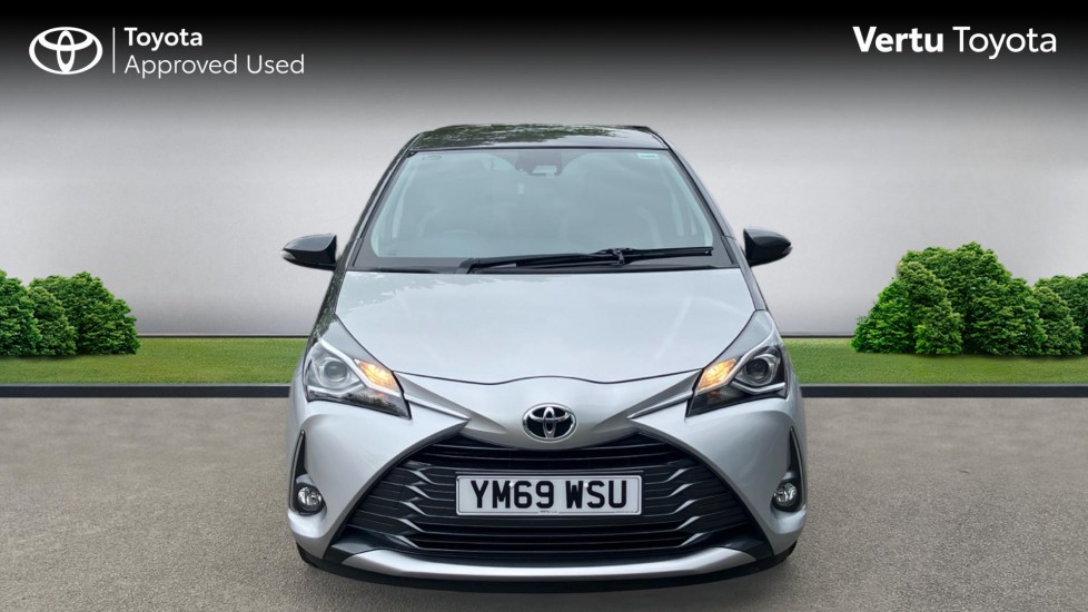 Toyota Yaris 1.5 VVT-i Y20 5dr CVT [Bi-tone] Petrol Hatchback - Image 22