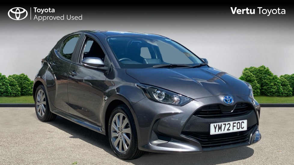 Toyota Yaris 1.5 Hybrid Icon 5dr CVT Hybrid Hatchback - Image 1