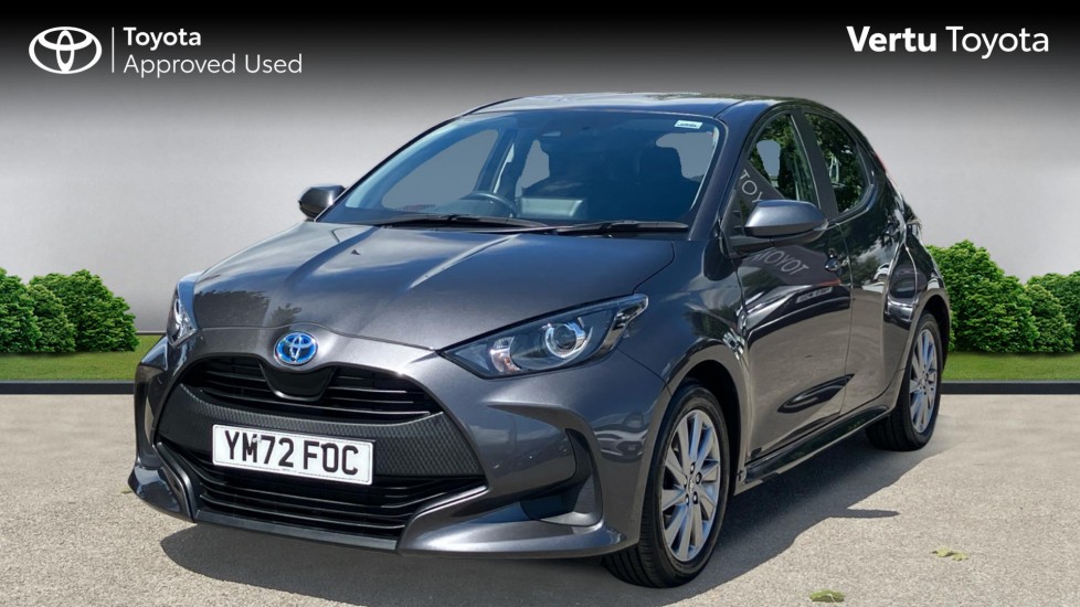 Toyota Yaris 1.5 Hybrid Icon 5dr CVT Hybrid Hatchback - Image 3