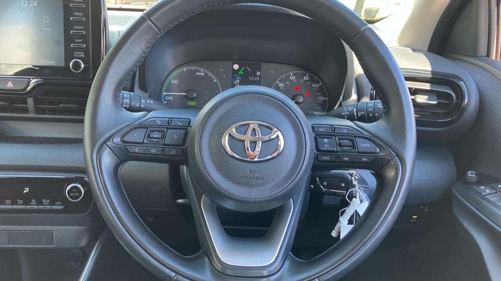 Toyota Yaris 1.5 Hybrid Icon 5dr CVT Hybrid Hatchback - Image 10
