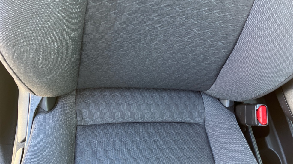 Toyota Yaris 1.5 Hybrid Icon 5dr CVT Hybrid Hatchback - Image 14
