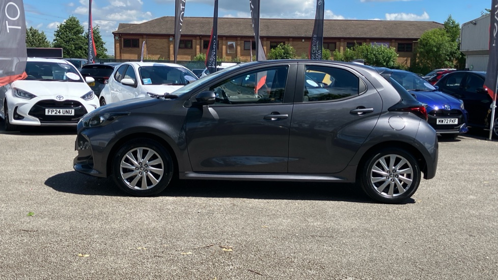 Toyota Yaris 1.5 Hybrid Icon 5dr CVT Hybrid Hatchback - Image 24