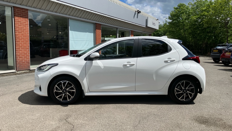Toyota Yaris 1.5 Hybrid Design 5dr CVT Hybrid Hatchback - Image 24