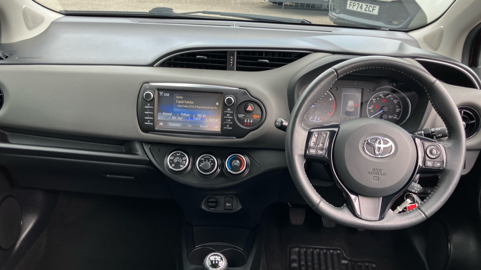 Toyota Yaris 1.5 VVT-i Icon 5dr Petrol Hatchback - Image 6
