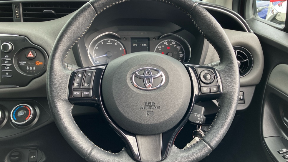 Toyota Yaris 1.5 VVT-i Icon 5dr Petrol Hatchback - Image 10