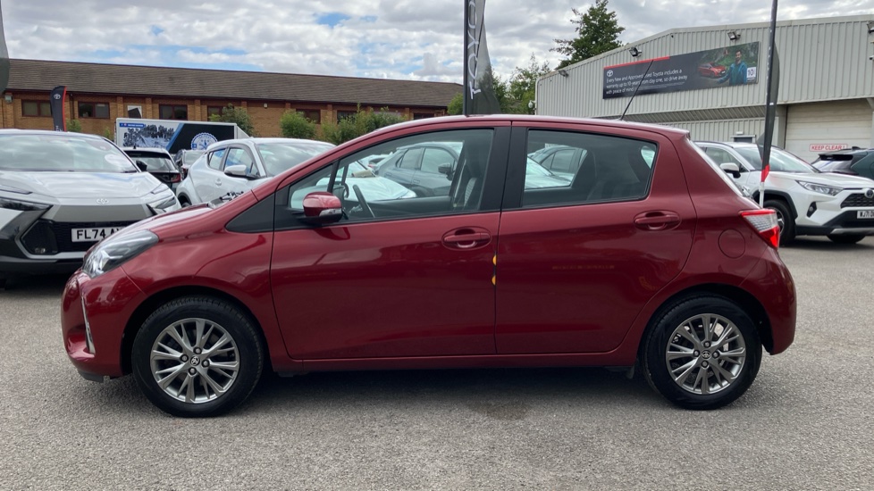 Toyota Yaris 1.5 VVT-i Icon 5dr Petrol Hatchback - Image 24
