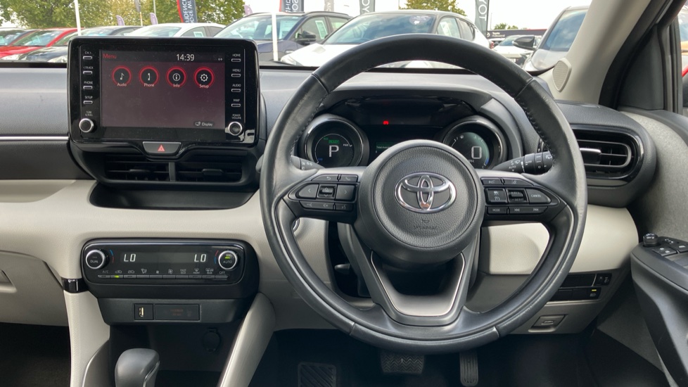 Toyota Yaris 1.5 Hybrid Excel 5dr CVT Hybrid Hatchback - Image 7