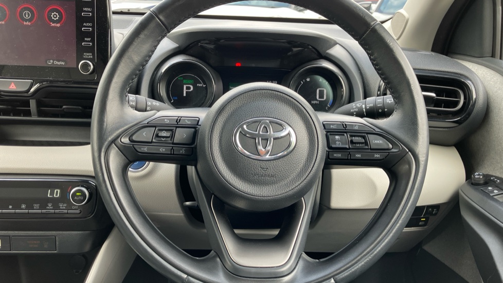 Toyota Yaris 1.5 Hybrid Excel 5dr CVT Hybrid Hatchback - Image 10