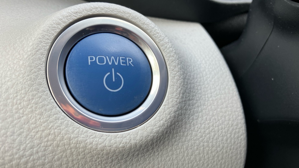 Toyota Yaris 1.5 Hybrid Excel 5dr CVT Hybrid Hatchback - Image 16