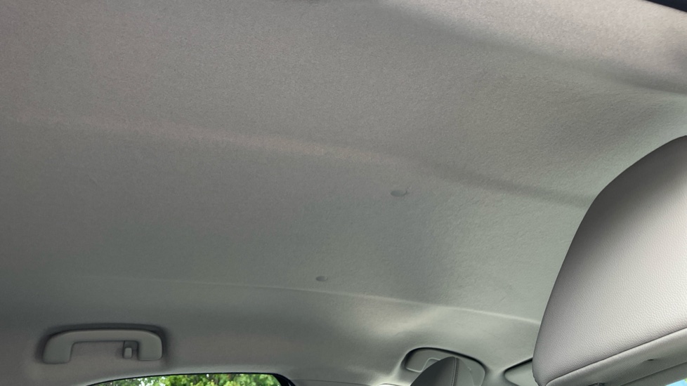 Toyota Yaris 1.5 Hybrid Excel 5dr CVT Hybrid Hatchback - Image 19