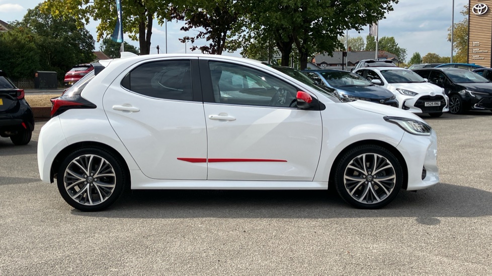 Toyota Yaris 1.5 Hybrid Excel 5dr CVT Hybrid Hatchback - Image 23