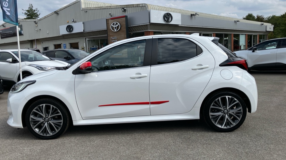 Toyota Yaris 1.5 Hybrid Excel 5dr CVT Hybrid Hatchback - Image 24