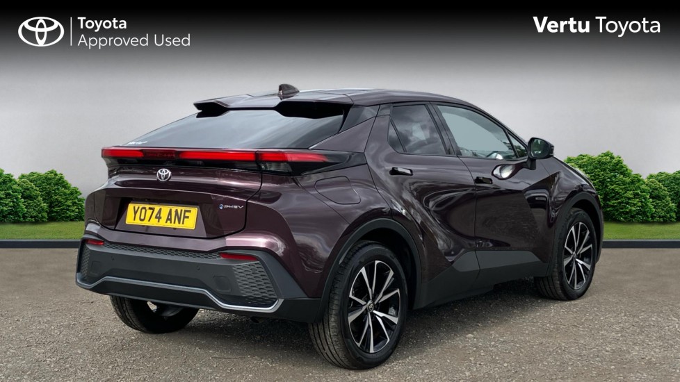 Toyota C-HR 2.0 PHEV Design 5dr CVT Hatchback - Image 2