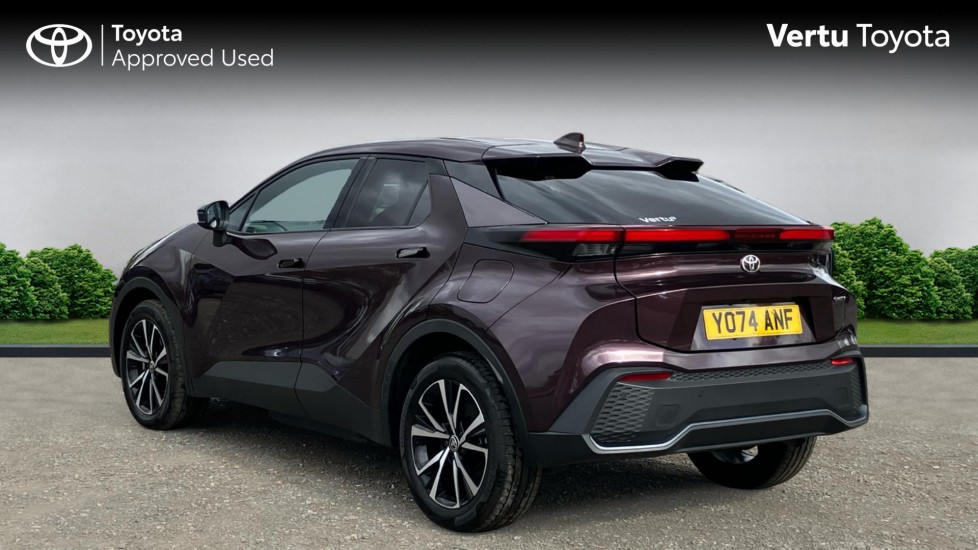 Toyota C-HR 2.0 PHEV Design 5dr CVT Hatchback - Image 4