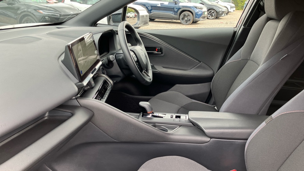 Toyota C-HR 2.0 PHEV Design 5dr CVT Hatchback - Image 5
