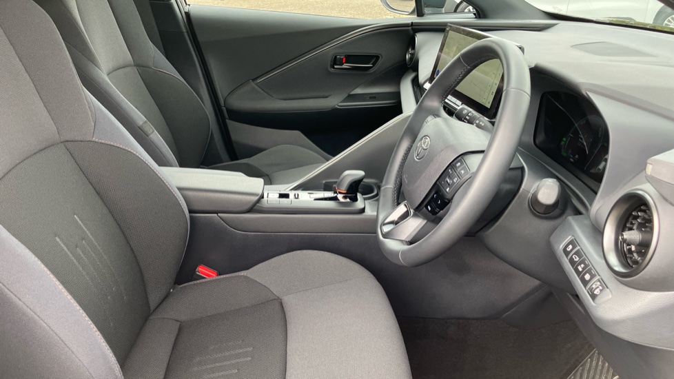 Toyota C-HR 2.0 PHEV Design 5dr CVT Hatchback - Image 12