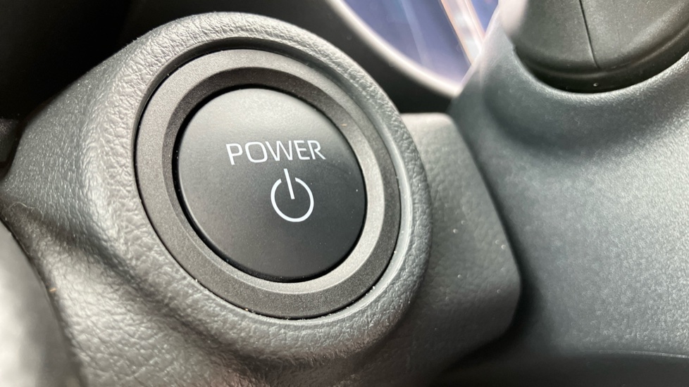 Toyota C-HR 2.0 PHEV Design 5dr CVT Hatchback - Image 16