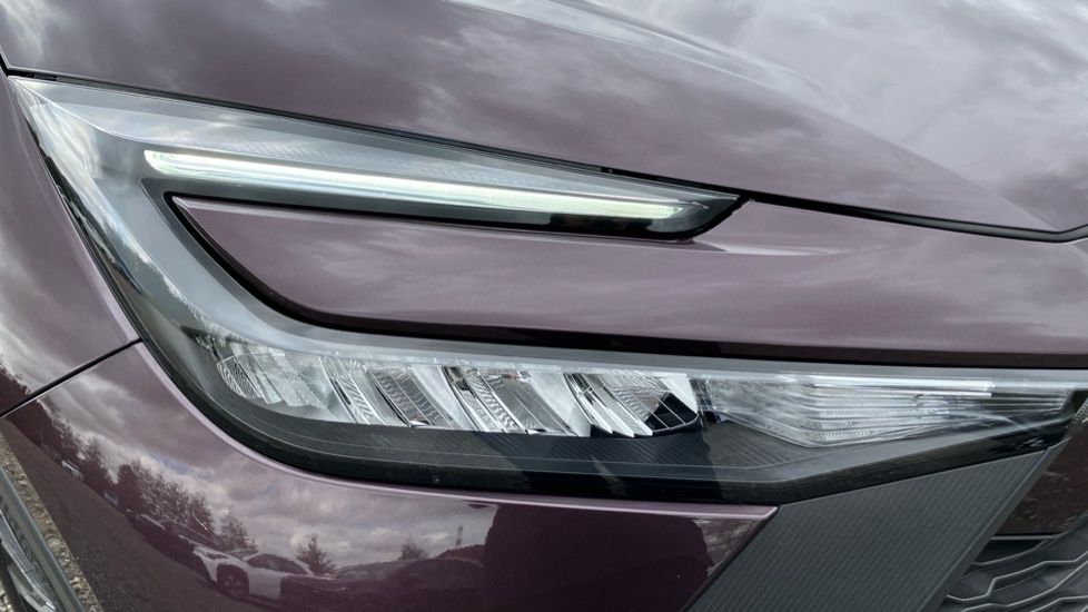 Toyota C-HR 2.0 PHEV Design 5dr CVT Hatchback - Image 20