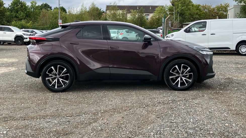 Toyota C-HR 2.0 PHEV Design 5dr CVT Hatchback - Image 23