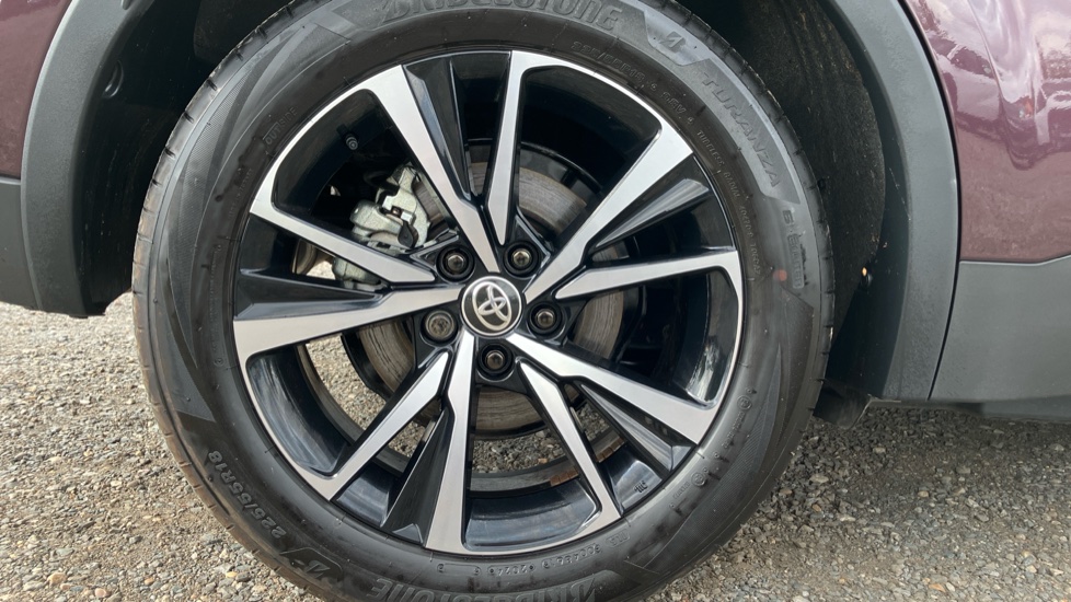 Toyota C-HR 2.0 PHEV Design 5dr CVT Hatchback - Image 25