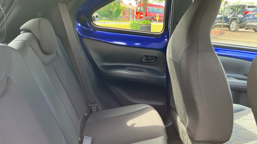 Toyota Aygo X 1.0 VVT-i Exclusive 5dr Petrol Hatchback - Image 8