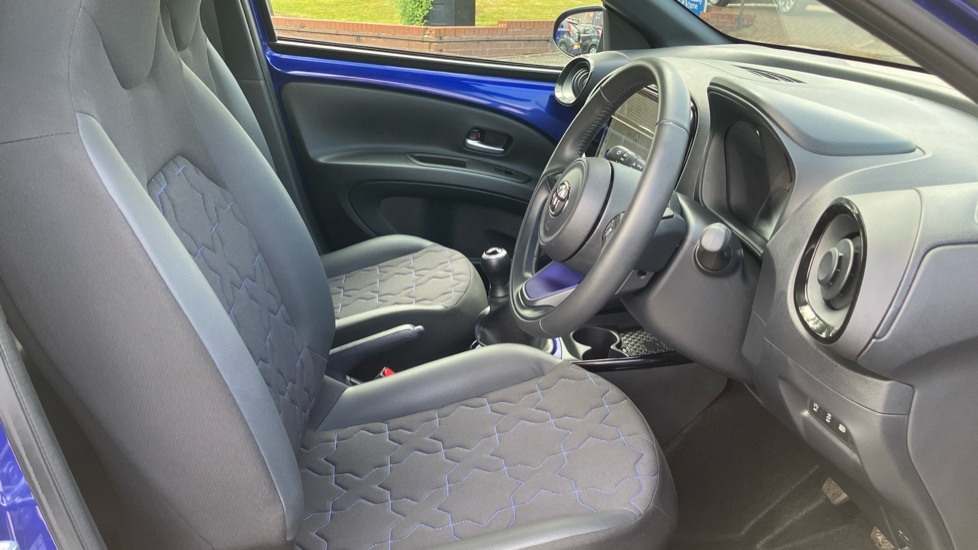 Toyota Aygo X 1.0 VVT-i Exclusive 5dr Petrol Hatchback - Image 12