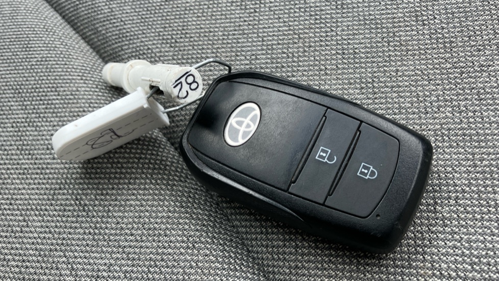Toyota Yaris 1.5 Hybrid Excel 5dr CVT Hybrid Hatchback - Image 28