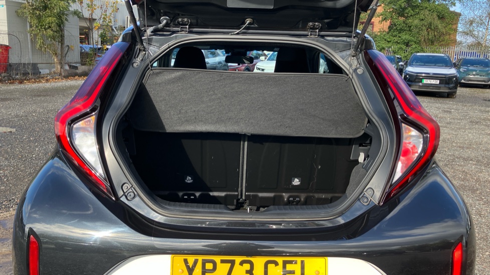 Toyota Aygo X 1.0 VVT-i Edge 5dr Petrol Hatchback - Image 13