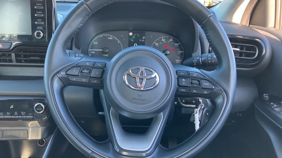 Toyota Yaris 1.5 Hybrid Icon 5dr CVT Hybrid Hatchback - Image 10