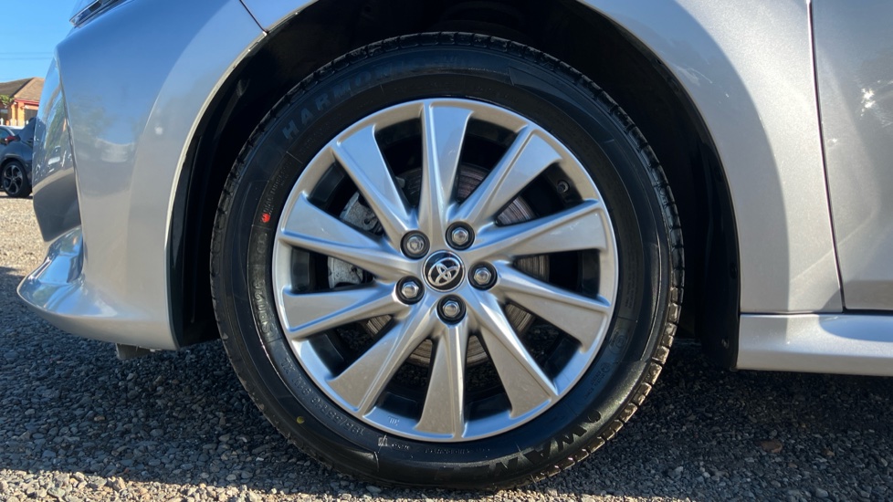 Toyota Yaris 1.5 Hybrid Icon 5dr CVT Hybrid Hatchback - Image 25