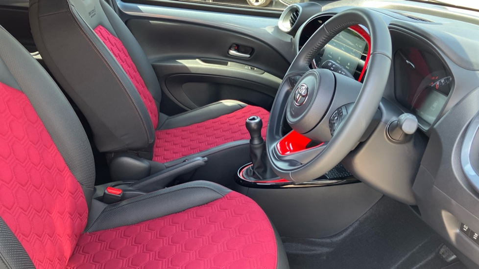 Toyota Aygo X 1.0 VVT-i Undercover 5dr Petrol Hatchback - Image 12