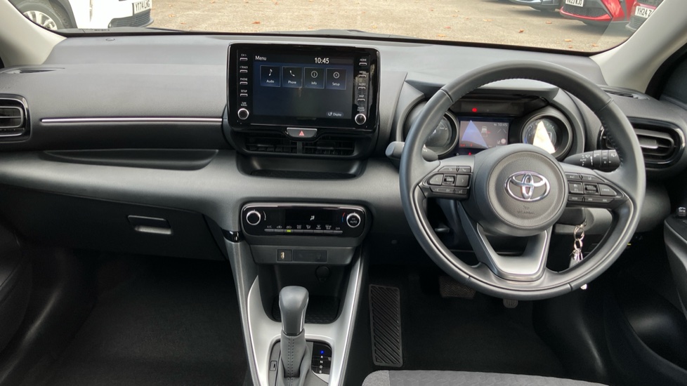 Toyota Yaris 1.5 Hybrid Design 5dr CVT Hybrid Hatchback - Image 6