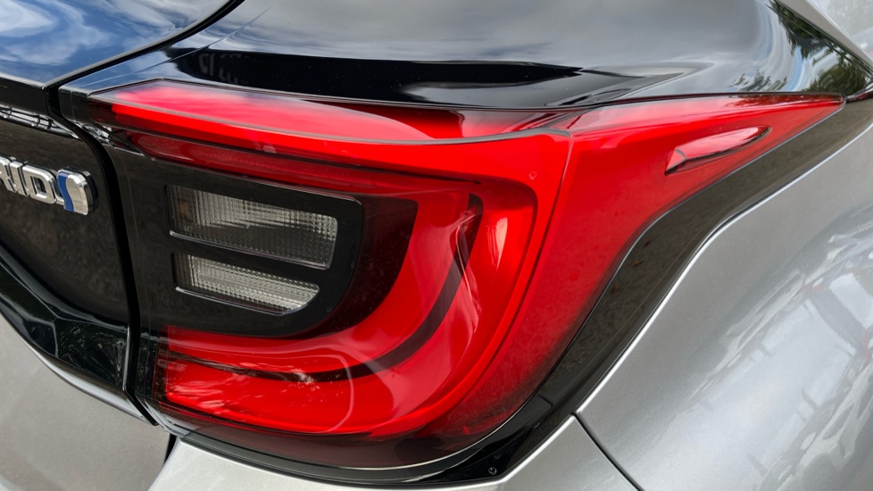 Toyota Yaris 1.5 Hybrid Design 5dr CVT Hybrid Hatchback - Image 21