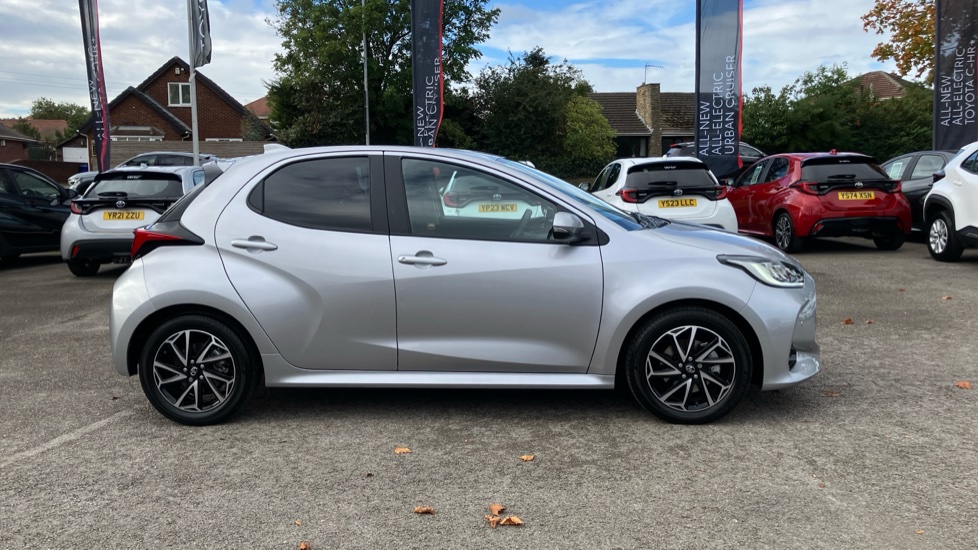 Toyota Yaris 1.5 Hybrid Design 5dr CVT Hybrid Hatchback - Image 23