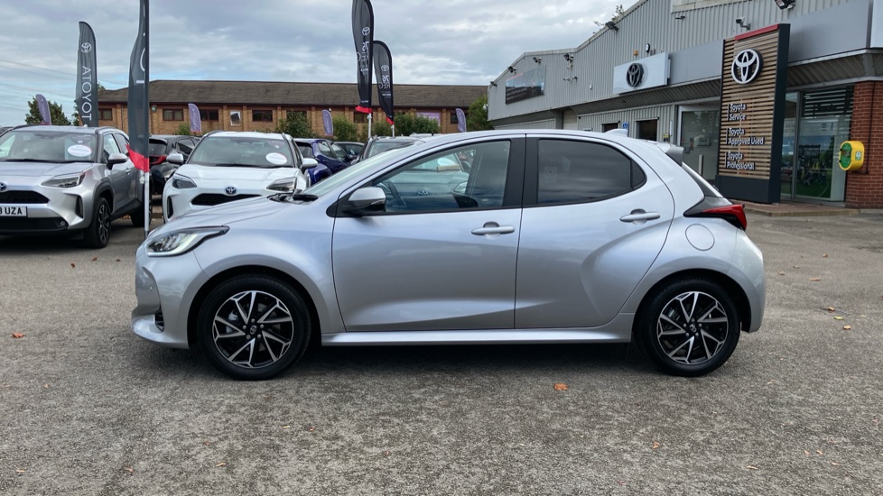 Toyota Yaris 1.5 Hybrid Design 5dr CVT Hybrid Hatchback - Image 24