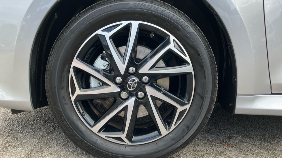 Toyota Yaris 1.5 Hybrid Design 5dr CVT Hybrid Hatchback - Image 25