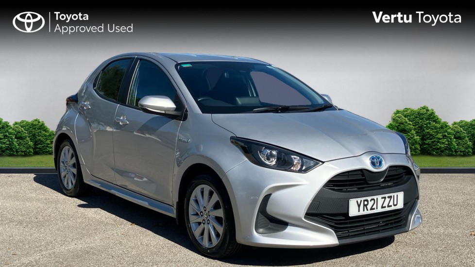 Toyota Yaris 1.5 Hybrid Icon 5dr CVT Hybrid Hatchback - Image 1
