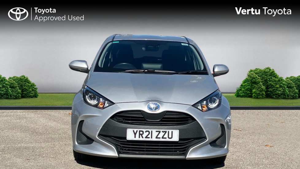 Toyota Yaris 1.5 Hybrid Icon 5dr CVT Hybrid Hatchback - Image 22