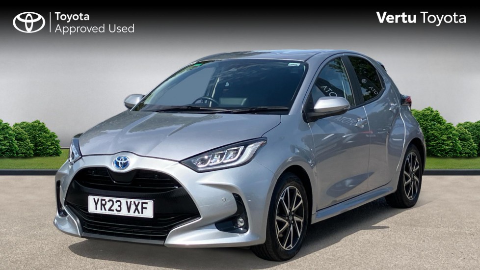 Toyota Yaris 1.5 Hybrid Design 5dr CVT Hybrid Hatchback - Image 3