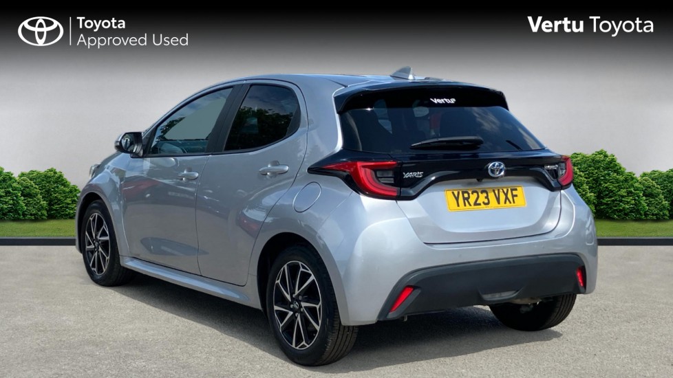 Toyota Yaris 1.5 Hybrid Design 5dr CVT Hybrid Hatchback - Image 4