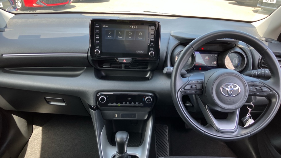 Toyota Yaris 1.5 Hybrid Design 5dr CVT Hybrid Hatchback - Image 6