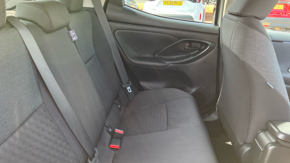 Toyota Yaris 1.5 Hybrid Design 5dr CVT Hybrid Hatchback - Image 8