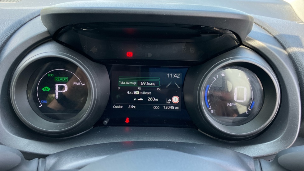 Toyota Yaris 1.5 Hybrid Design 5dr CVT Hybrid Hatchback - Image 11