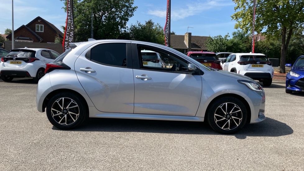 Toyota Yaris 1.5 Hybrid Design 5dr CVT Hybrid Hatchback - Image 23