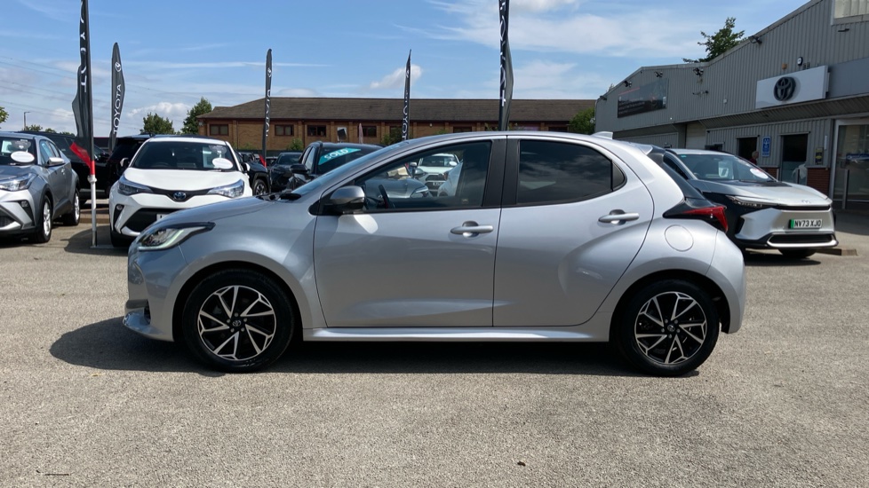 Toyota Yaris 1.5 Hybrid Design 5dr CVT Hybrid Hatchback - Image 24