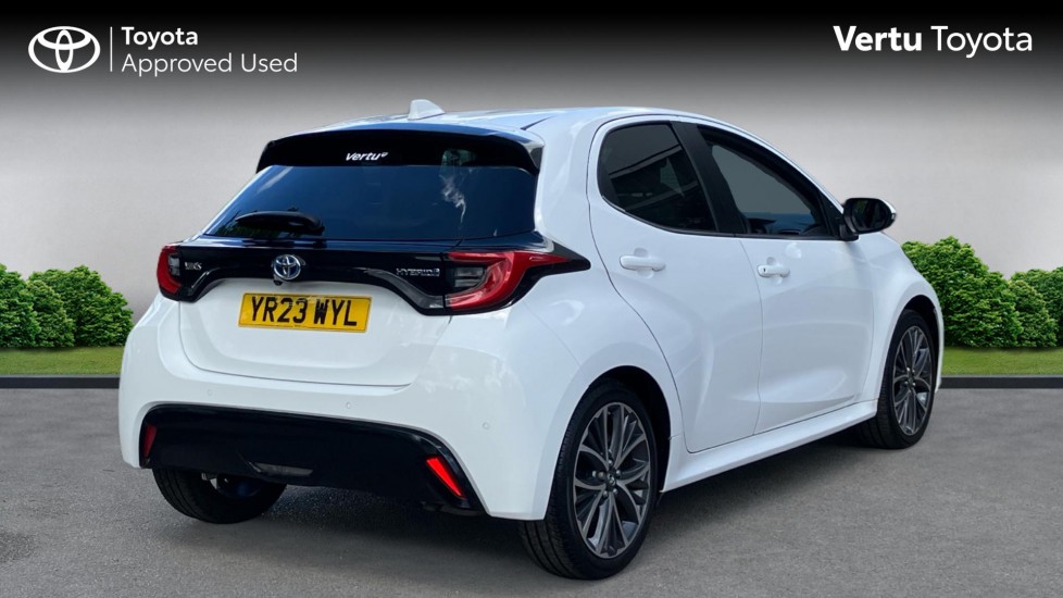 Toyota Yaris 1.5 Hybrid Excel 5dr CVT Hybrid Hatchback - Image 2