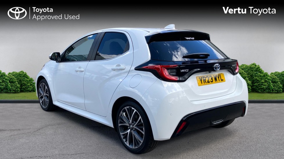 Toyota Yaris 1.5 Hybrid Excel 5dr CVT Hybrid Hatchback - Image 4