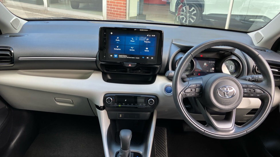 Toyota Yaris 1.5 Hybrid Excel 5dr CVT Hybrid Hatchback - Image 6