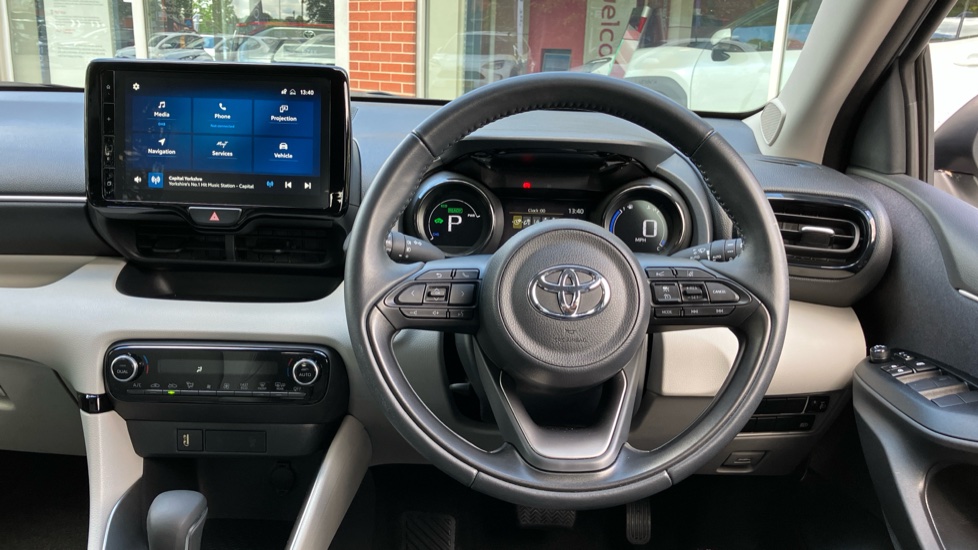 Toyota Yaris 1.5 Hybrid Excel 5dr CVT Hybrid Hatchback - Image 7