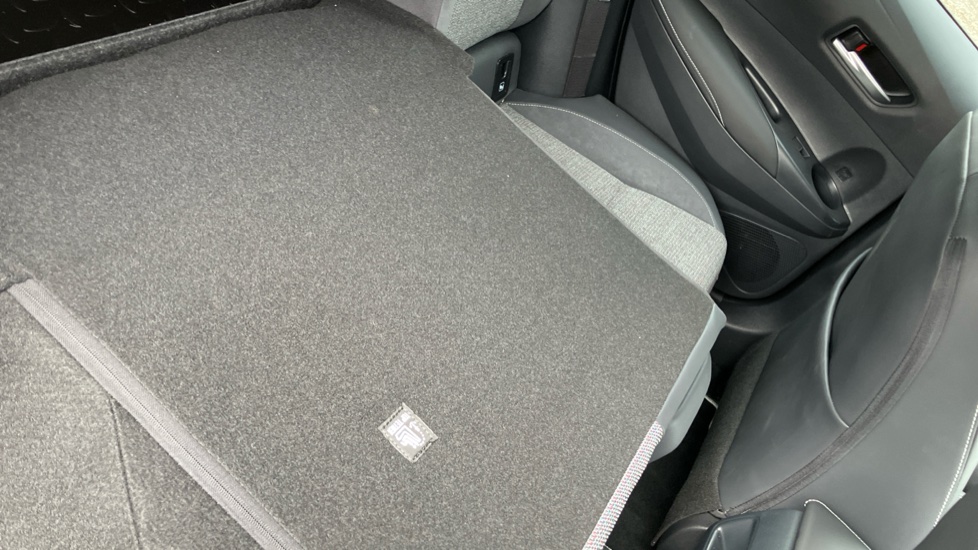 Toyota Corolla 1.8 Hybrid Design 5dr CVT Hybrid Hatchback - Image 18